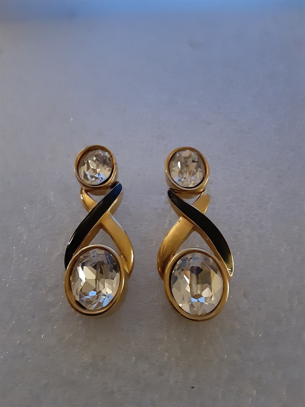 Vintage 1980s S.A.L. Swarovski Black Enamel & Crystal Drop Earrings 1.5”